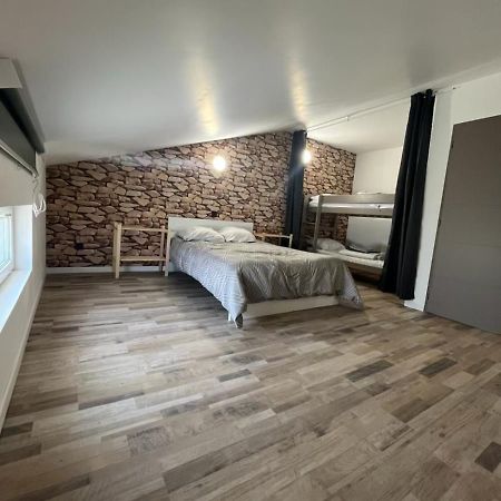 Gite1 Pour 6 Personnes Anneyron Esterno foto